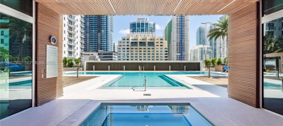1 Schlafzimmer Gewerbliche Immobilien in Miami, USA, Nr. 615784 9