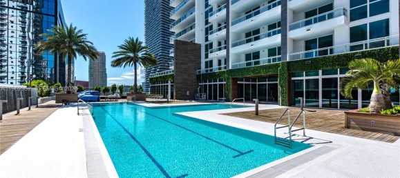 1 Schlafzimmer Gewerbliche Immobilien in Miami, USA, Nr. 615784 8