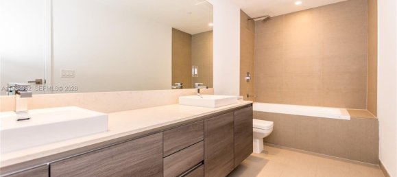 1 Schlafzimmer Gewerbliche Immobilien in Miami, USA, Nr. 615784 17