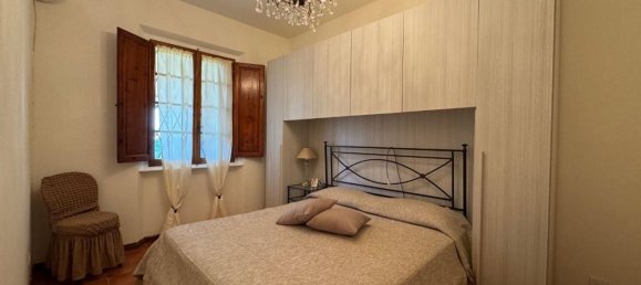 5 rooms Apartment in Forte dei Marmi, Italy No. 159486 3