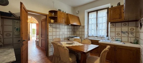 5 rooms Apartment in Forte dei Marmi, Italy No. 159486 7