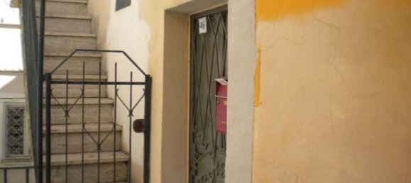 Studio in Rocca di Papa, Italy No. 100072 3