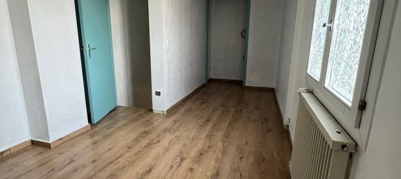 2 غرف نوم منزل في La Courneuve, France رقم 188313 11