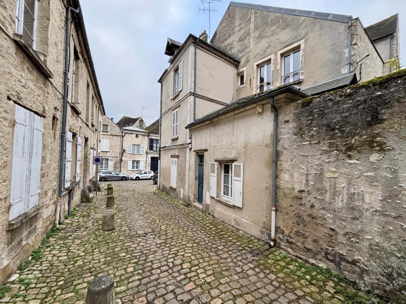 Estudio en Senlis, France No. 45768