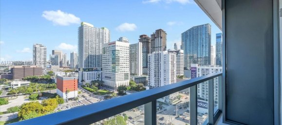 1 dormitorio propiedad comercial en venta en Miami, Miami-Dade, Florida, USA № 614601 16