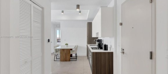 1 dormitorio propiedad comercial en venta en Miami, Miami-Dade, Florida, USA № 614601 4