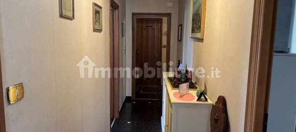 2 Schlafzimmer Wohnung in Genoa, Italy, Nr. 349991 18