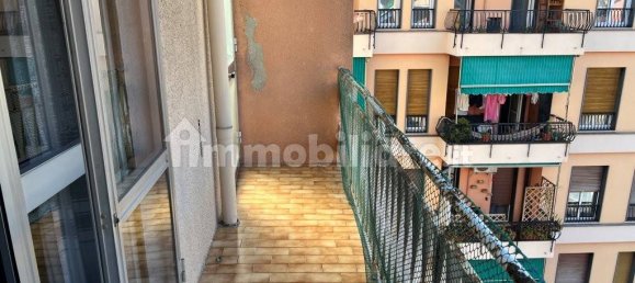 2 Schlafzimmer Wohnung in Genoa, Italy, Nr. 349991 13