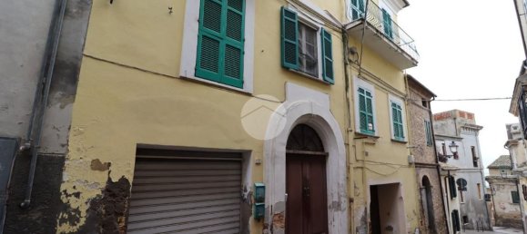 3 rooms Apartment in Città Sant'Angelo, Italy No. 137021 11