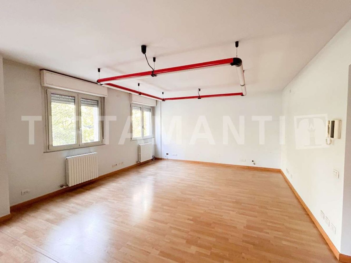 Apartamento de 5 habitaciónes en Como, Italy No. 162520