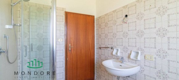 Villa de 6 dormitorios en Calderara di Reno, Italy No. 355849 13