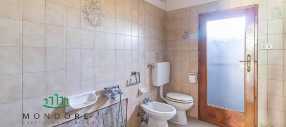 Villa de 6 dormitorios en Calderara di Reno, Italy No. 355849 34