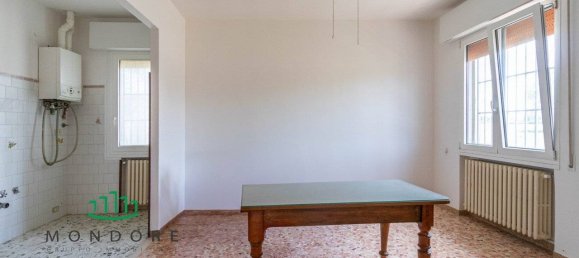 Villa de 6 dormitorios en Calderara di Reno, Italy No. 355849 4