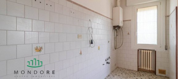 Villa de 6 dormitorios en Calderara di Reno, Italy No. 355849 8