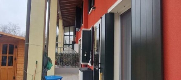 Дом с 4 комнатами в Кьоджа, Италия № 135542 3