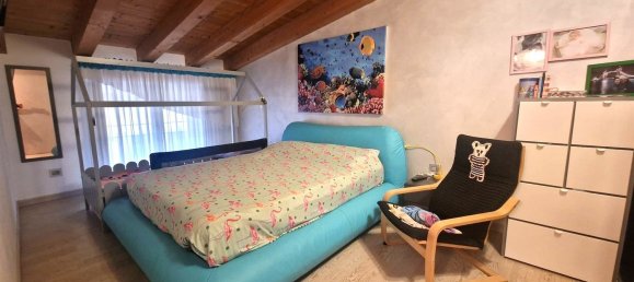 Дом с 4 комнатами в Кьоджа, Италия № 135542 17