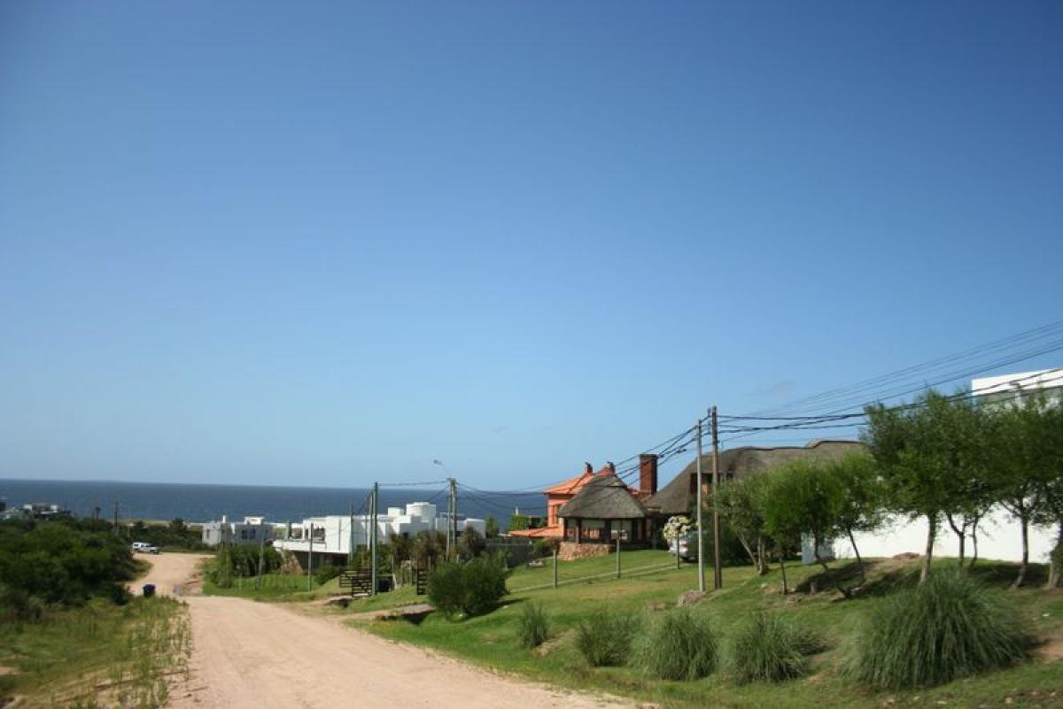  Land in Maldonado, Uruguay No. 15883