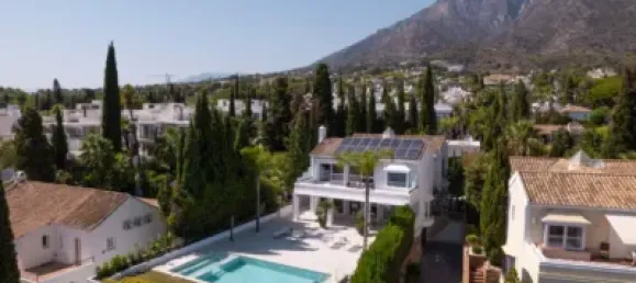 5 bedrooms House in Marbella, Spain No. 96991 3
