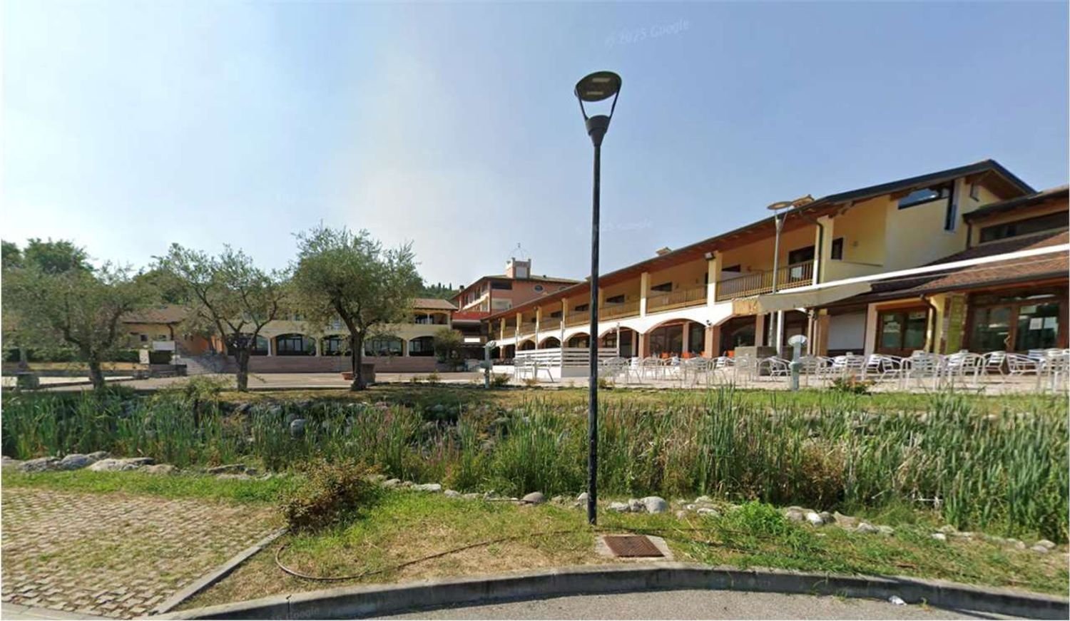 124m² Commercial property in Manerba del Garda, Italy No. 329828