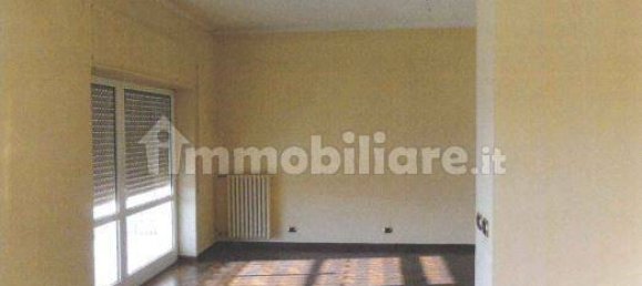 2 bedrooms Apartment in Bari, Italy No. 371089 4