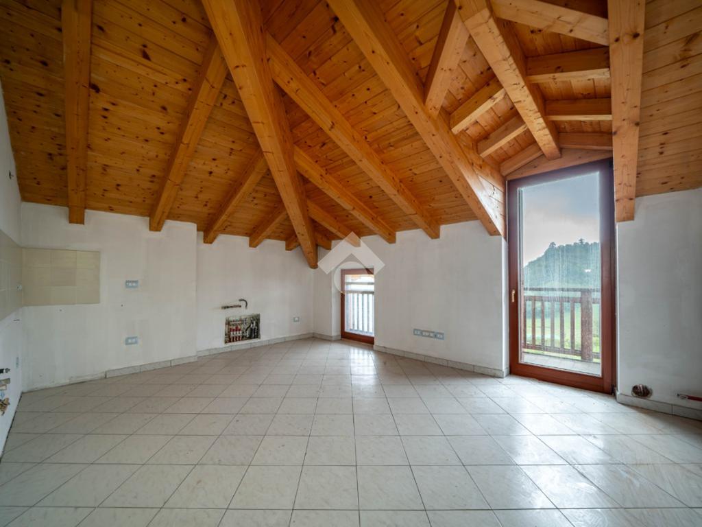 Apartamento T2 em Mori, Italy N.º 59246