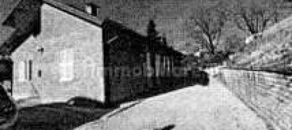 2 bedrooms Apartment in Urbino, Italy No. 325784 2