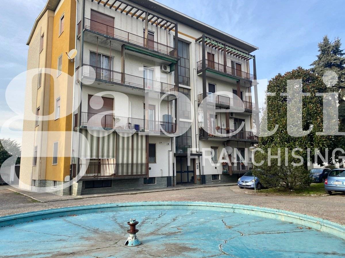 3 bedrooms Apartment in Turbigo, Italy No. 75333