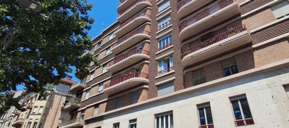 2 bedrooms Apartment in Turin, Italy No. 333851 5