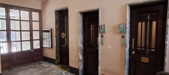 2 bedrooms Apartment in Turin, Italy No. 333851 3