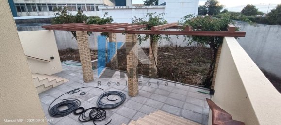 Casa de 4 dormitorios en Vila Nova de Gaia, Portugal No. 126299 28