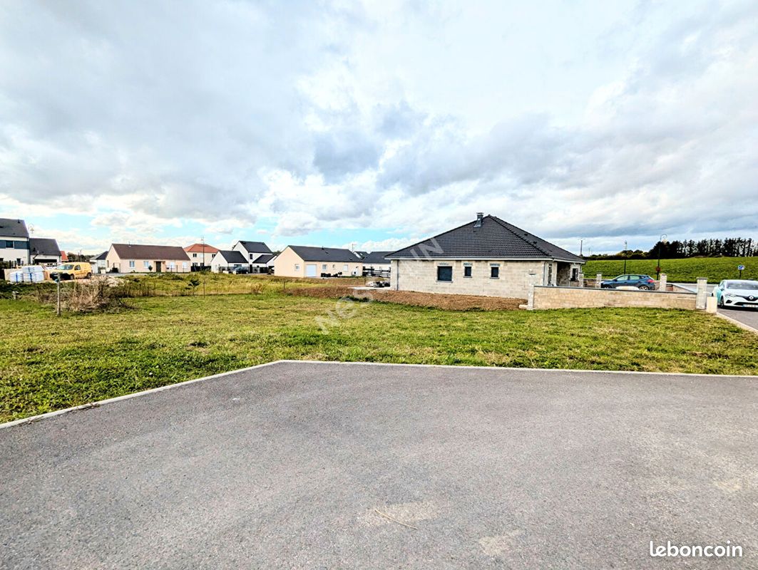 634m² Land in Asfeld, France No. 152172