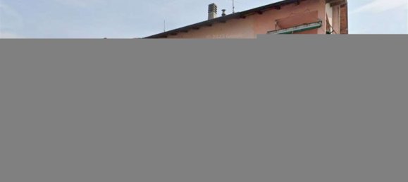 4 rooms Apartment in Monte Cremasco, Italy No. 3974 2