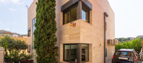 5 bedrooms House in Gracia, Spain No. 83394 3