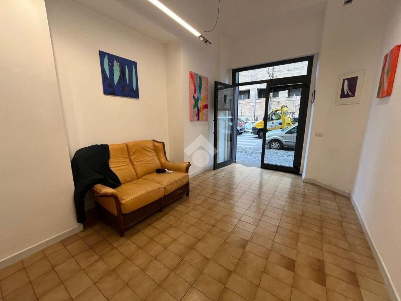  عقار تجاري في Rome, Italy 24متر مربع رقم 139928