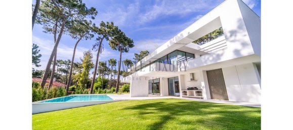 5 bedrooms Villa in Almada, Portugal No. 142739 4