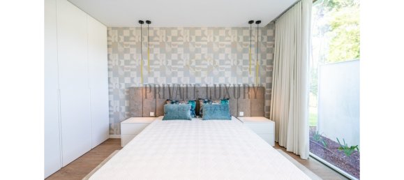 5 bedrooms Villa in Almada, Portugal No. 142739 39