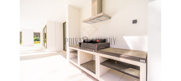 5 bedrooms Villa in Almada, Portugal No. 142739 14