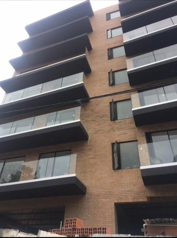 Casa de 3 dormitorios en Bogotá, Colombia No. 13034