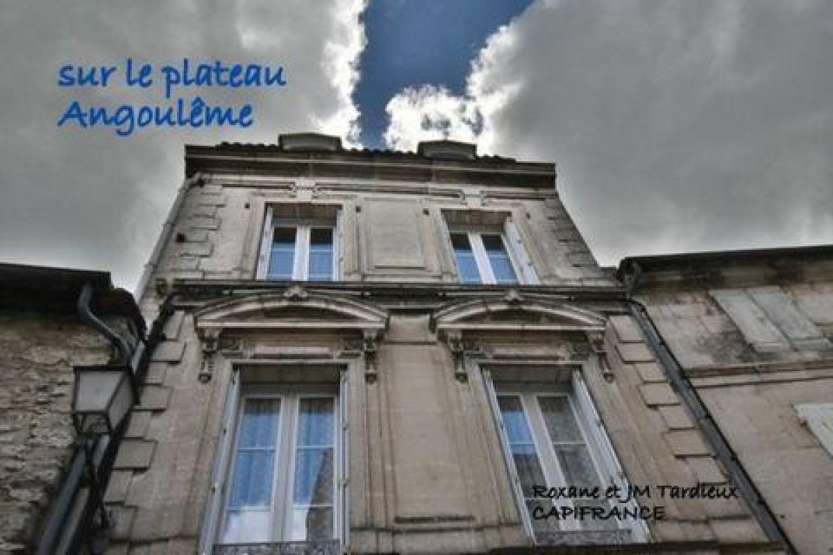 Casa de 5 dormitorios en Angouleme, France No. 32651