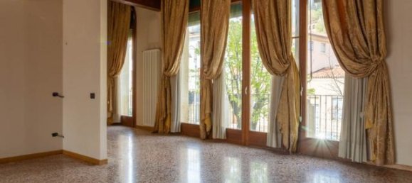 5 rooms Apartment in Monselice, Italy No. 227370 30