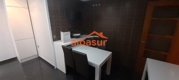 3 bedrooms Apartment in Cordoba, Spain No. 165431 2