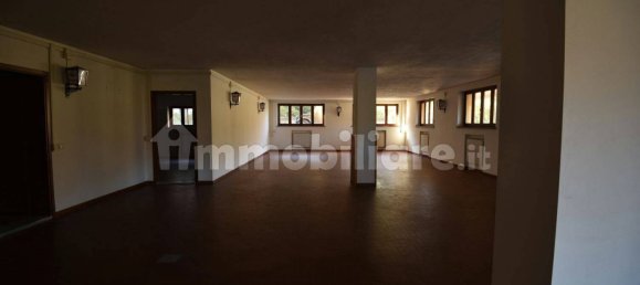 Gewerbliche Immobilie in Borgo Val di Taro, Italy 640m², Nr. 250876 9