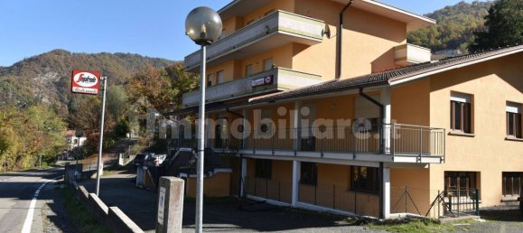 Gewerbliche Immobilie in Borgo Val di Taro, Italy 640m², Nr. 250876 2
