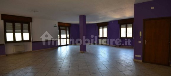 Gewerbliche Immobilie in Borgo Val di Taro, Italy 640m², Nr. 250876 5