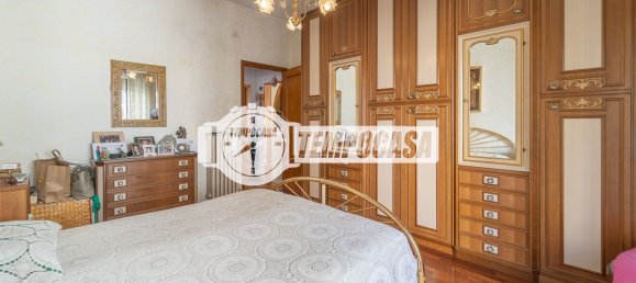 2 bedrooms Apartment in Rome, Italy No. 372841 9