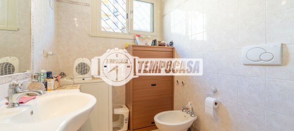 2 bedrooms Apartment in Rome, Italy No. 372841 13