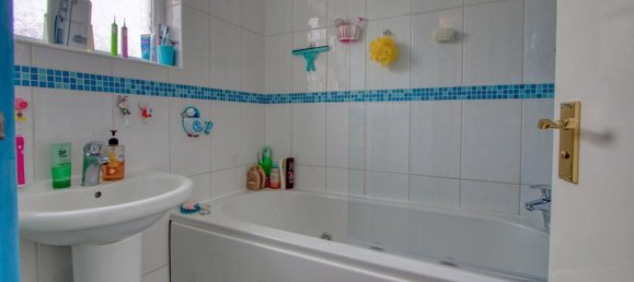 4 bedrooms Commercial property in Taunton, United Kingdom No. 13684 12