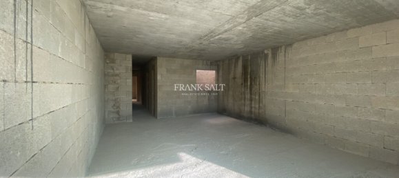 1 bedroom Penthouse in Marsaskala, Malta No. 1780 3