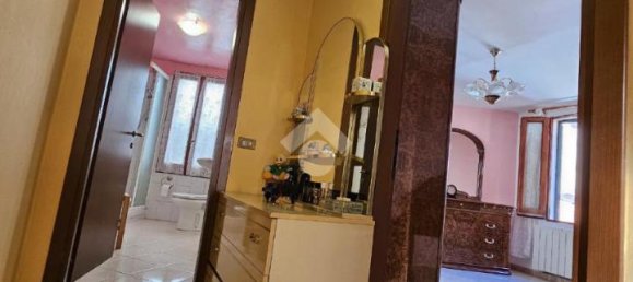 4-salle Appartement à Badalucco, Italy No. 77722 12