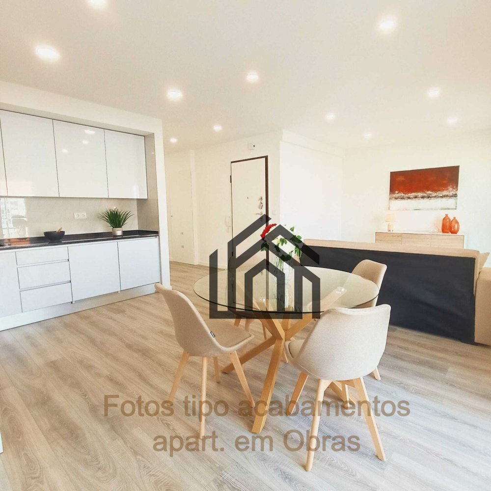 3 bedrooms Apartment in Lisbon, Portugal No. 86533